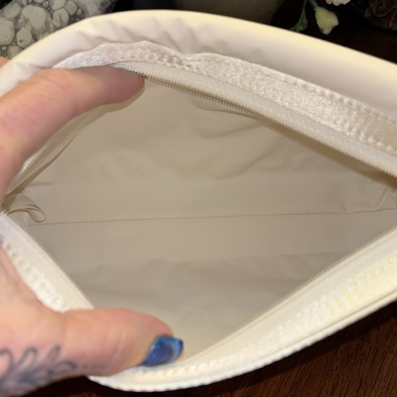 Christian Dior PARFUMS clutch/Crossbody EUC - Picture 10 of 12